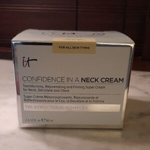 UNOPENED.  It Cosmetics Confidence in a Neck Cream